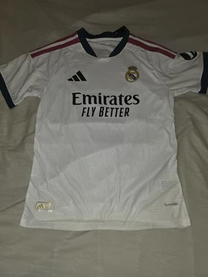 Maillot real madrid Domicile 26/27 - Photo 1/4