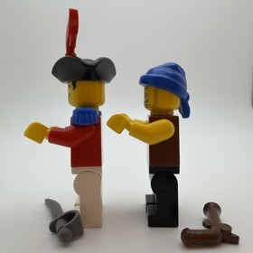 LEGO MINIFIGURES Brickbeard 6243: IMPERIAL SOLDIER Red Plume & PIRATE Gold Tooth