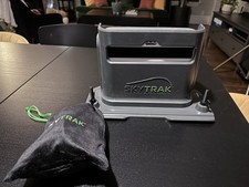 Skytrak Plus Golf Simulator Launch Monitor gebraucht Top Zustand mit Hülle