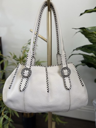Bolso de Mano/Cartera Interior Flor Brighton Cuero Guijarro Crema Negro Punto Látigo - Imagen 19 de 24