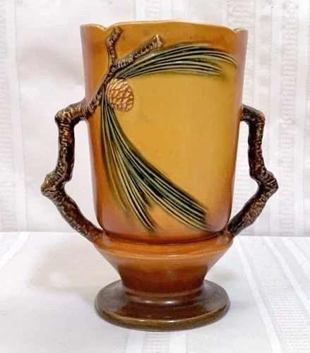 ROSEVILLE POTTERY, PINECONE, VERY LARGE BROWN VASE, CRISP DETAILED PINE CONES~~~
