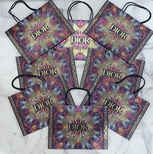 BRAND NEW, RARE & LIMITED EDITION Authentic Dior 2020 Holiday Toile Gift Bags - Picture 3 of 51