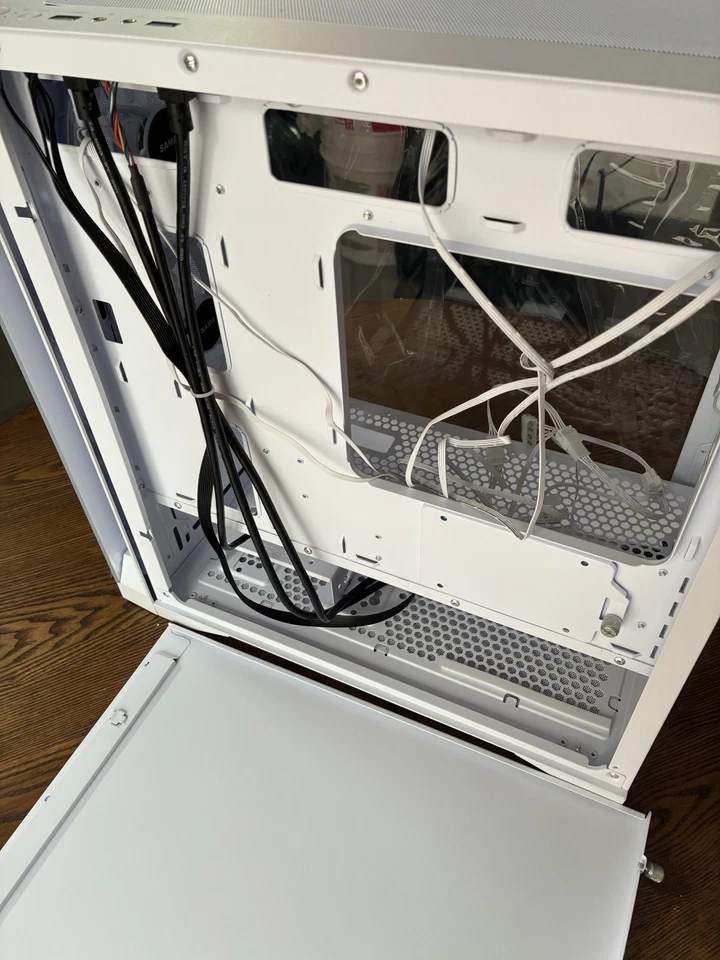 Black Mid Tower Gaming Computer Case, 4XFan Pre-Installed SIZE:8.5 X 16X 16 #07W - Image 4 of 4