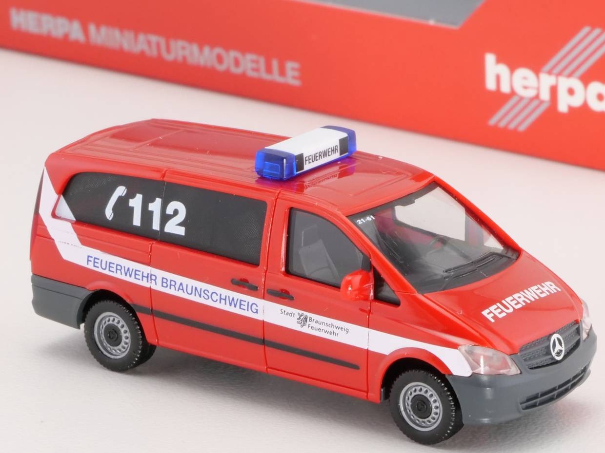 Herpa 049559 MB Vito Fire Brigade Braunschweig 1:87 Mint! OVP 1705-02-69