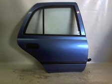 Porte arrière et accessoires Nissan SUNNY