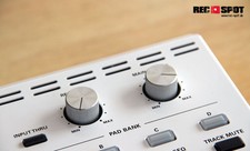 Akai MPC 2500 Manopole Girevoli in Alluminio "The Purist" (Argento)