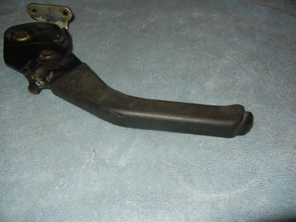 SAAB 9000 E Brake / Parking Brake Assembly 8956179 S1 - Image 4 of 4