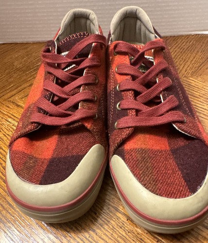 Keen Maroon Plaid Elsa III Wool Vulcanized Sneaker Woman Shoes Size 8