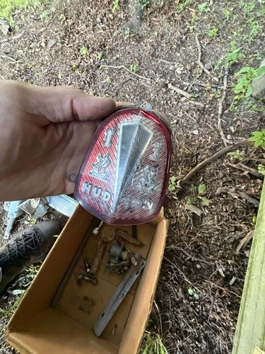 HUDSON HORNET PACEMAKER SUPER SIX  COMMODORE STEPDOWN GRILLE EMBLEM AND HOUSING