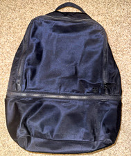 lululemon Black Medium Backpack Zip Closure Padded Straps Multi Pockets