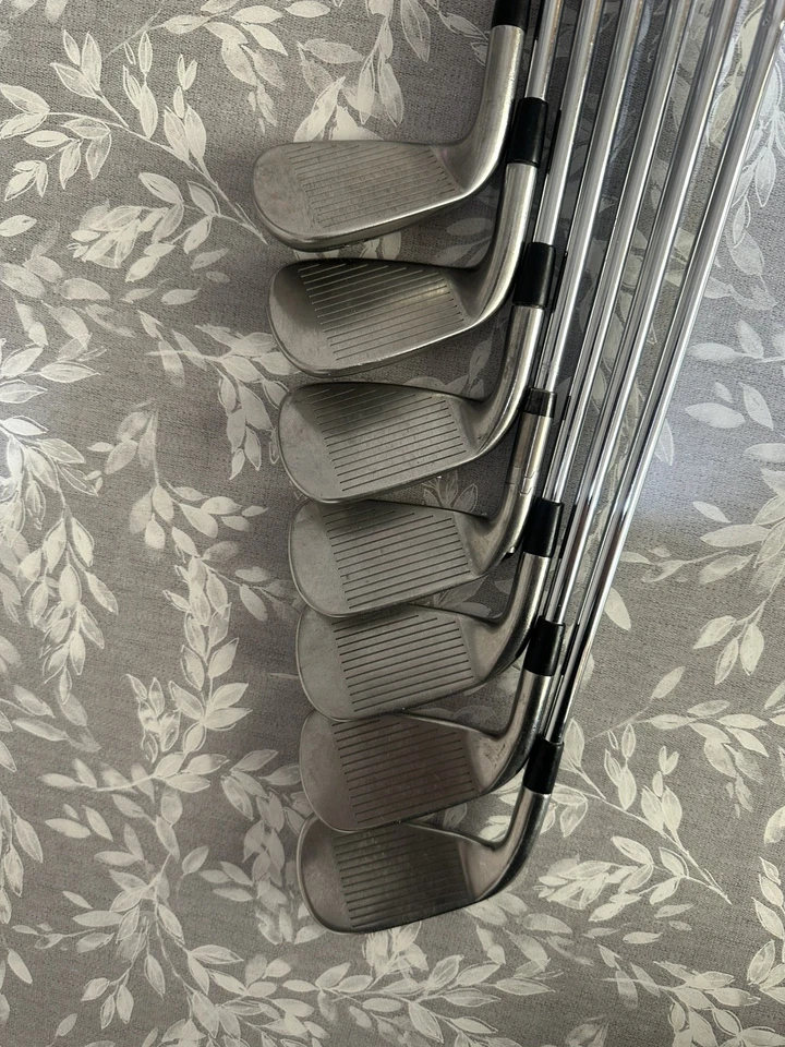 Titleist 716 AP1 Ferri da stiro 4-PW (Regular Flex XP90 aste in acciaio) - Immagine 3 di 4