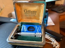 1950s British Gillette No.66 Aristocrat Rhodium Plated Safety Razor/74 grams