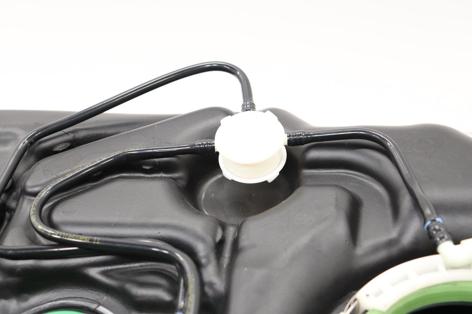 2014 - 2018 BMW X5 F15 REAR FUEL GAS TANK RESERVOIR STORAGE BOTTLE OEM