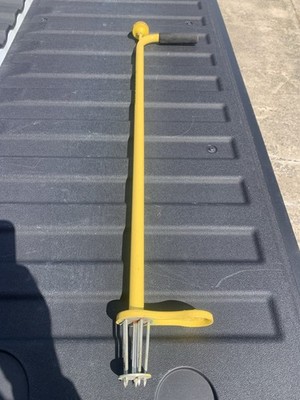 Yardworks Remover Puller  Manual Stand Up Dandelion Removal Garden  Weed Tool