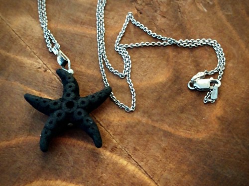 Unique & Velvety Black Starfish Pendant ~ Necklace -Choker ~ 925 Sterling Silver - Picture 3 of 10
