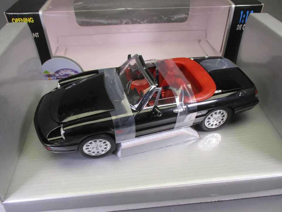 AX153 UNIVERSAL HOBBIES 1/18 1:18 ALFA ROMEO SPIDER NOIRE REF 330400 - Photo 2/4