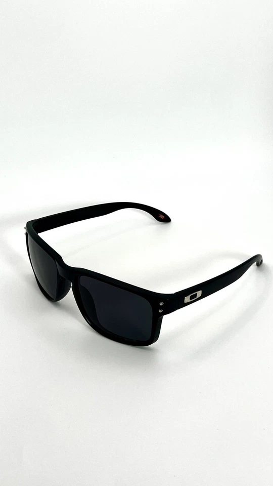 Lunettes de soleil Oakley Holbrook - Photo 1/1