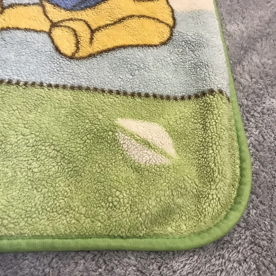 Manta bebé Disney Winnie the Pooh Piglet Hunny Leaves Foto 3 de 4