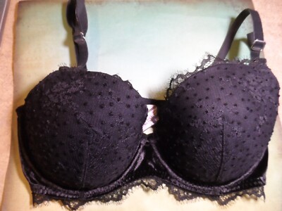 VICTORIA'S SECRET DREAM ANGEL Black LACE & VELVET TRIMMED BRA Size 32D