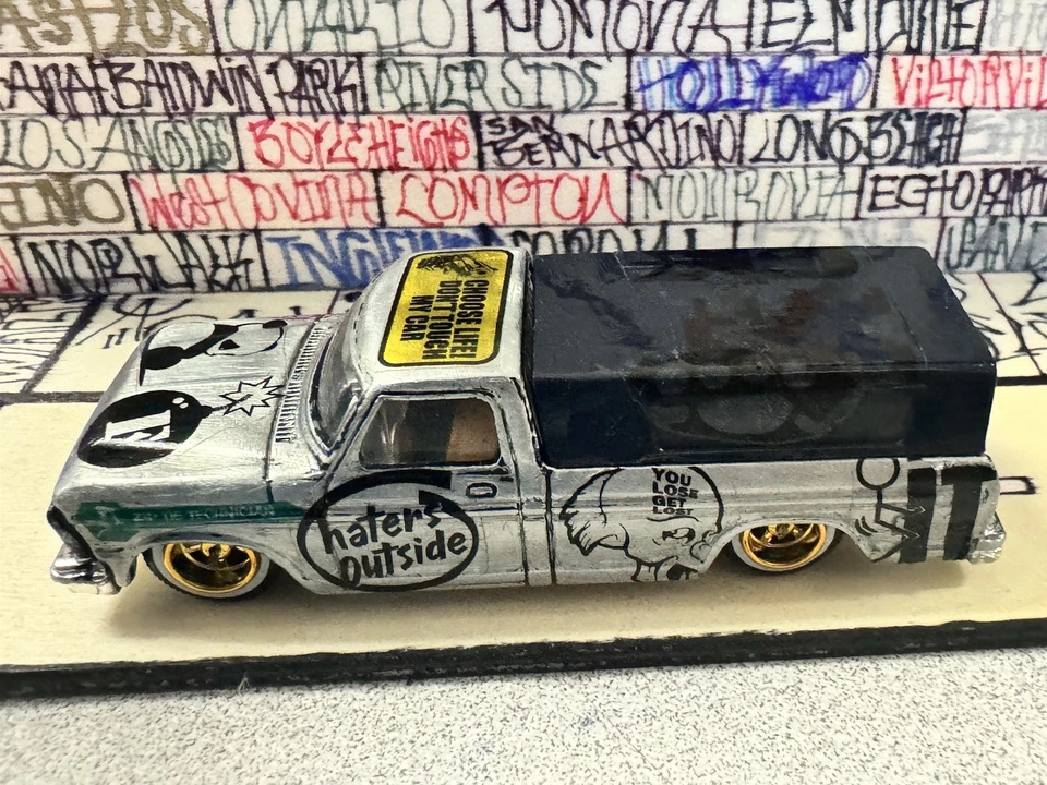 Camioneta pickup Ford F-150 1979 suelta Lowrider personalizada Hot Wheels Foto 3 de 4