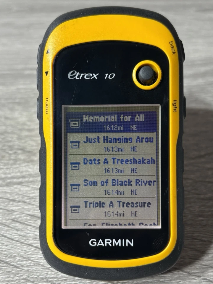 Garmin eTrex 10 Worldwide Handheld GPS Navigator. Hiking, Hunting, Fishing. - Image 3 of 4