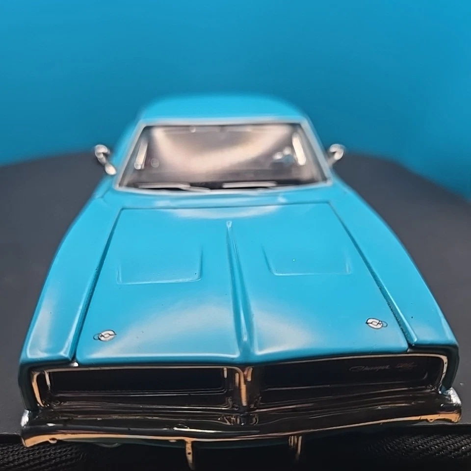 Cargador Dodge Maisto 1969 R/T #01145 escala 1/24 Foto 2 de 4