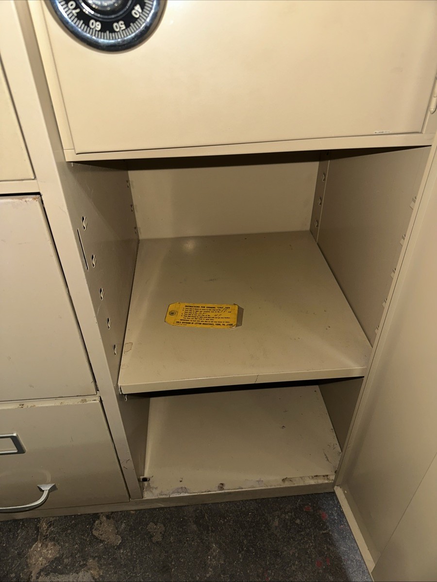 Vintage Cole Steel 3-drawer filing cabinet With Safe With