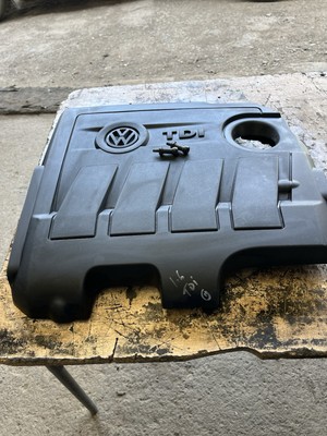 Caddy Mk3. 1.6  TDI ENGINE TOP COVER