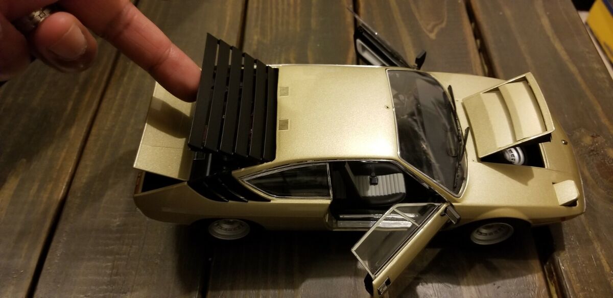 1:18 Kyosho 1973 Lamborghini Urraco P250 Gold **READ** | eBay 1:18 Kyosho 1973 Lamborghini Urraco P250 Gold **READ** | eBay