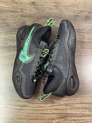 nike cosmic unity in store