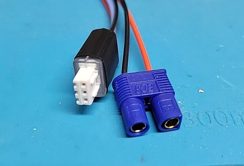 TRX-4M Battery Charge Cable for Balance and storage EC3 2S Lipo - Image 2 of 2