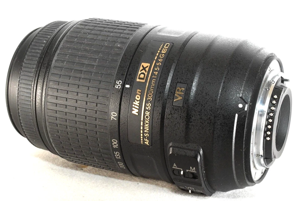 Nikon AF-S NIKKOR 55-300mm f/4.5-5.6G ED DX VR Lens w/covers - image 4 of 4