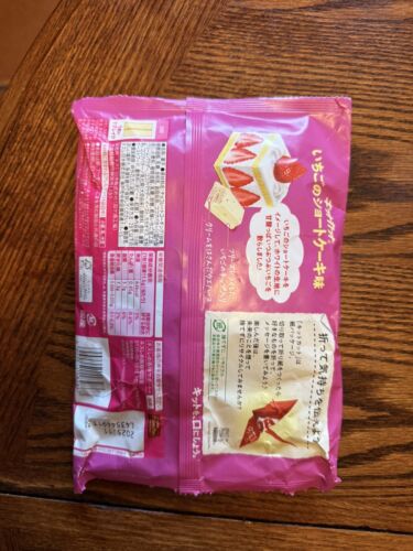 KitKat Strawberry Shortcake 10 Bars U.S.A Seller California Located - Picture 2 of 2