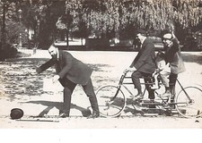 95. n°52289 .a identifier. nesles la vallée ?. carte photo.velo tandem