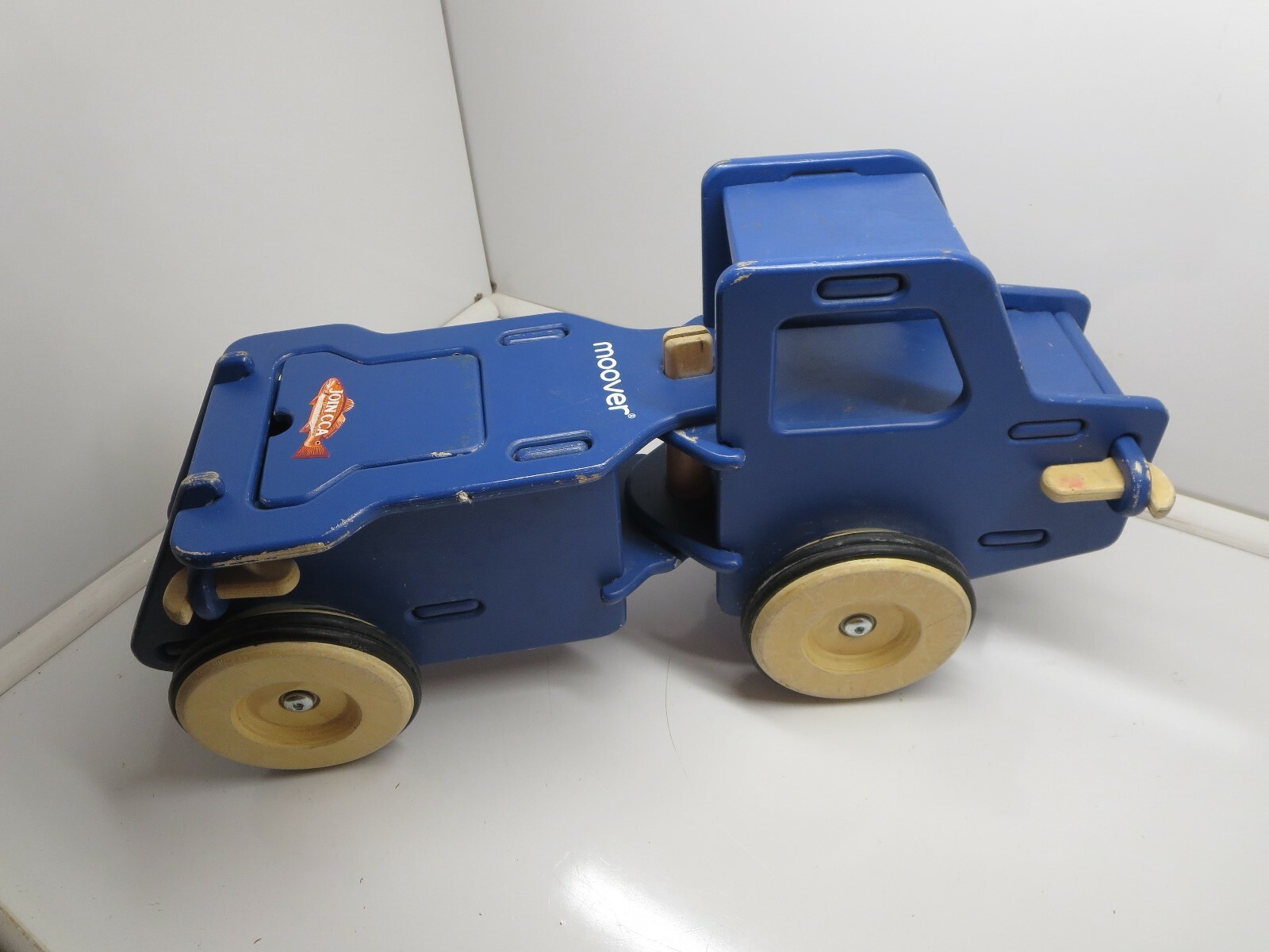 moover wooden truck