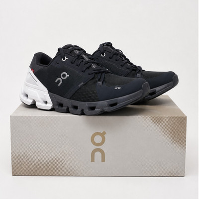 ON CLOUDFLYER 4 WOMENS BLACK WHITE RUNNING SNEAKERS SIZE 9B NEW 71.98671