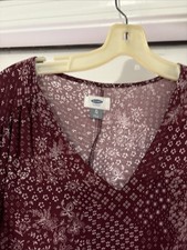 Old Navy Size XL Woman's Burgundy Floral Shift 3/4 Sleeve V-Neck Casual Dress