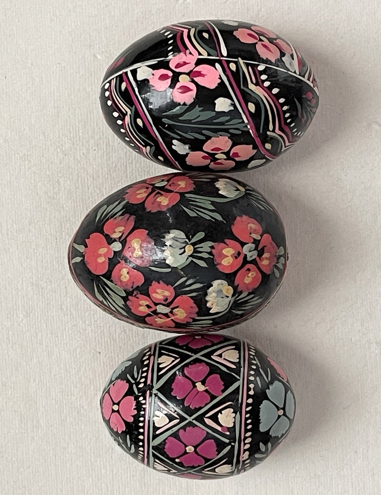 Vtg Pysanky Hand Painted Wooden Easter Eggs Wood Egg Lot of 12 - Folk Art Decor