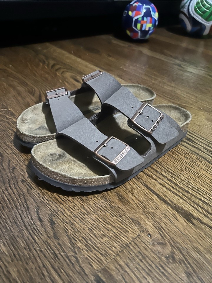 Birkenstock Arizona Men's Women's size 7-7.5 Mocha Birkibuc Two-Strap Sandal
