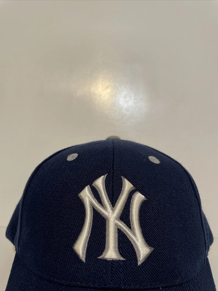 Sombrero Ajustable Aguja Americana De Colección New York Yankees Bordado Lana Acrílica Foto 2 de 4