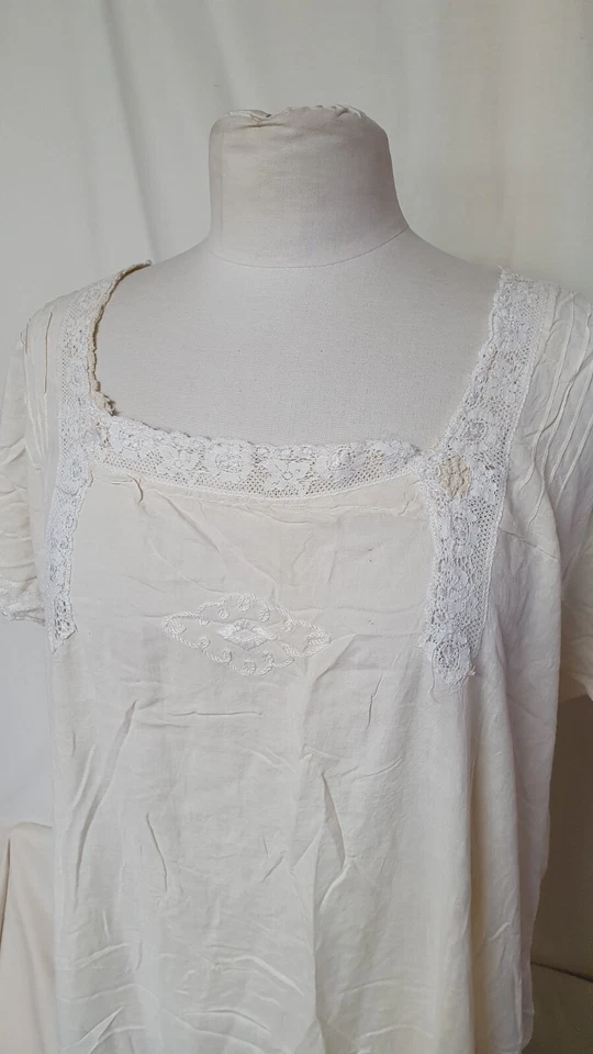 Vintage  Women's Long Night Chemise, Ivory, Lace Trim, Embroidery, Silk? 0734 - Image 2 of 4