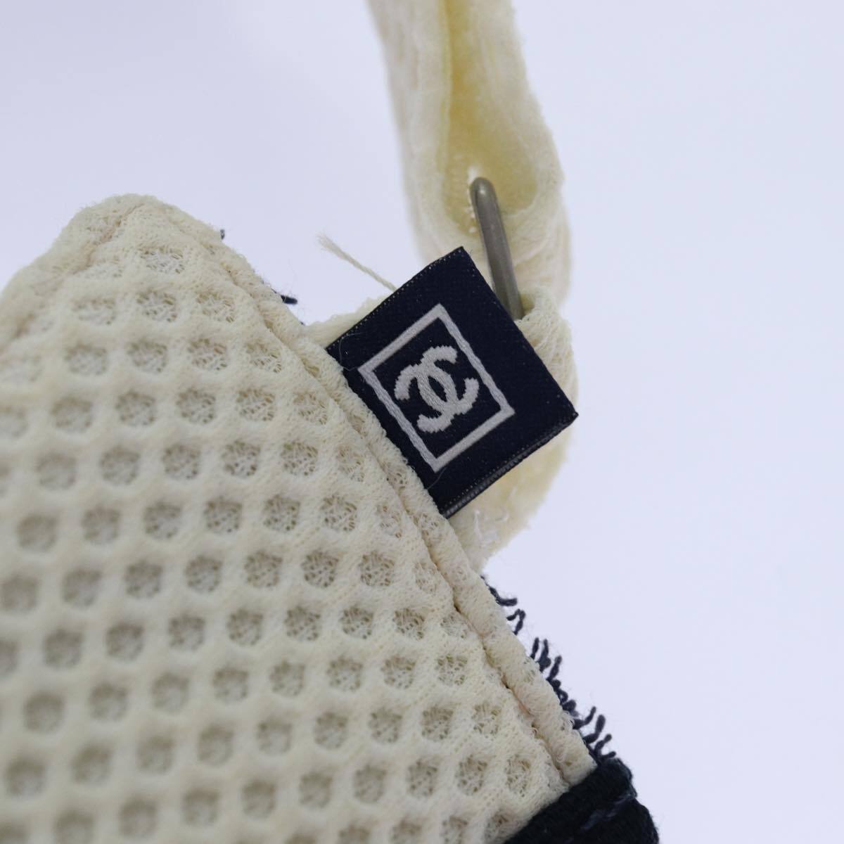 CHANEL Sports Sun Visor Cotton White Silver CC Auth am6754 CHANEL Sports Sun Visor Cotton White Silver CC Auth am6754