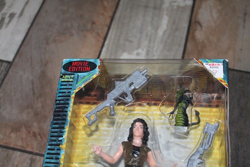 ALIEN RESURRECTION (1997) Ripley Movie Edition Action Figure NEW! FREE SHIPPING - Picture 4 of 6