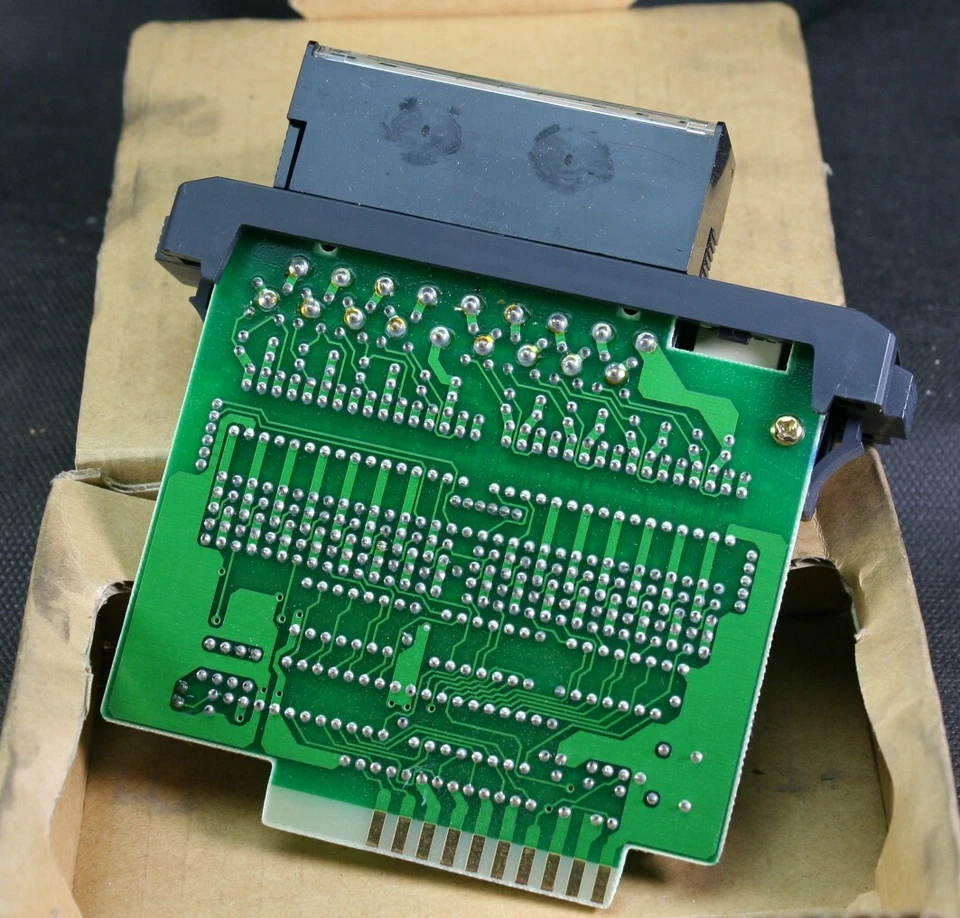 Un (1) módulo de entrada GE Fanuc IC610MDL112A Japón 16 puntos NUEVO Foto 2 de 4