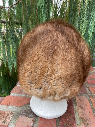 Cute Muskrat Fur Hat w/Front Brim Large 23” Around - Picture 3 of 6