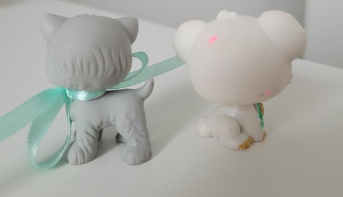 Vintage? Littlest Petshop Toy Figures- Koala & Dog Barbie / Elf Shelf Doll Pets - Picture 3 of 4