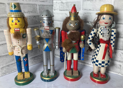 Wizard of Oz Hand Painted Wood Nutcracker 4pc Set Dorothy Toto Tin Man Lion