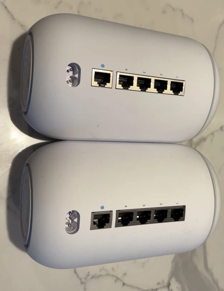 Ubiquiti UDM UniFi Dream Machine - Router 802.11ac de 5 puertos - Excelente estado Foto 2 de 4