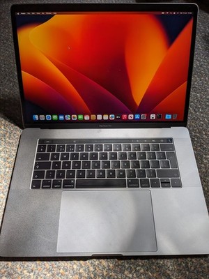 Apple MacBook Pro A1707 15'' Core i7 7920HQ 3,1GHz - 1TB - 16GB - Radeon Pro 560