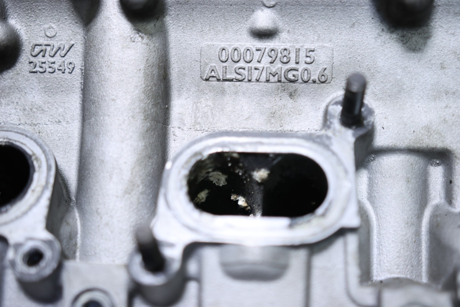 McLaren MP4-12C Rear Left & Right Engine Cylinder Head Set (2) 2012 - 2014 OEM